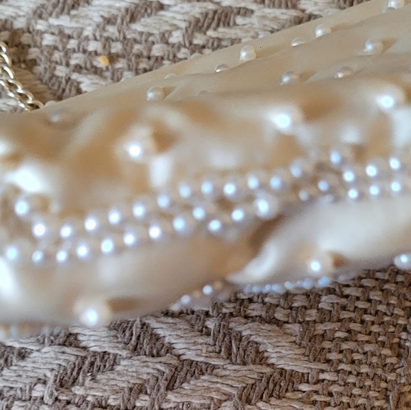 La Regale Clutch Evening Bag with Box Seed Pearl Beaded Floral Design Regency - Picture 13 of 16